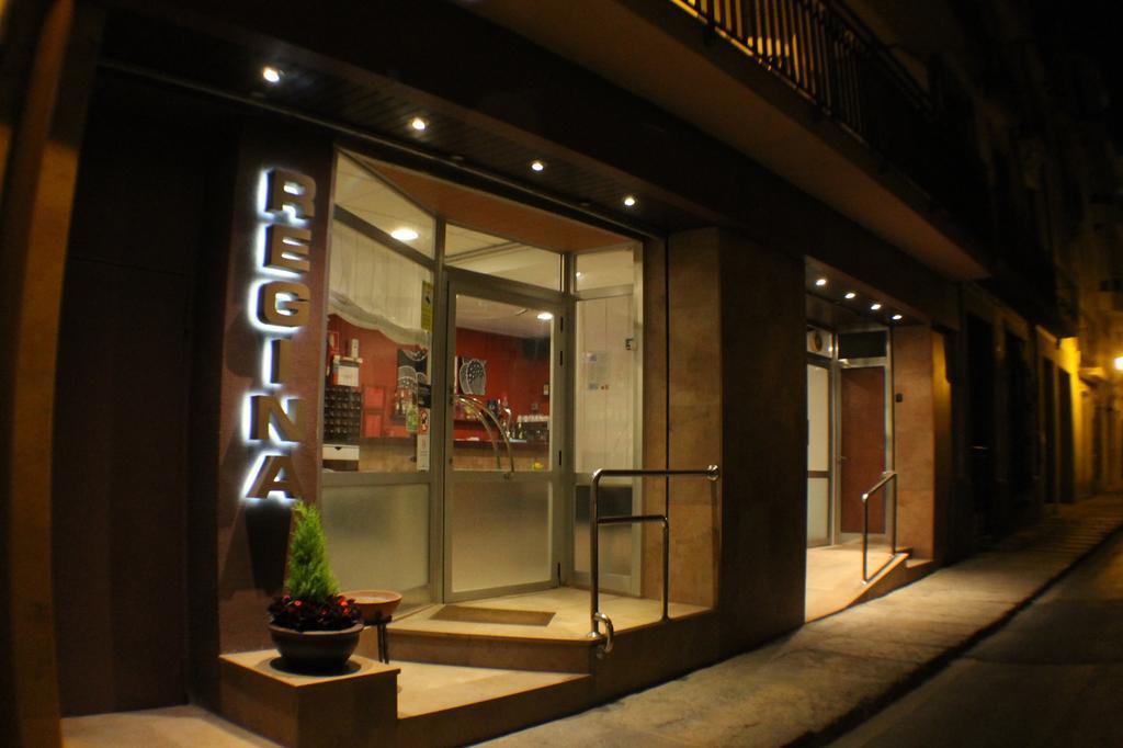Hostal Regina Бланес Екстер'єр фото