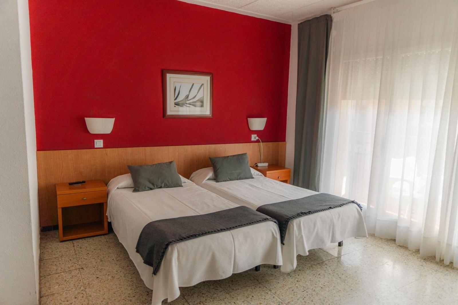 Hostal Regina Бланес Екстер'єр фото