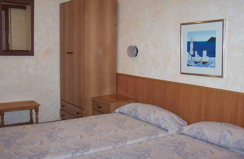 Hostal Regina Бланес Екстер'єр фото