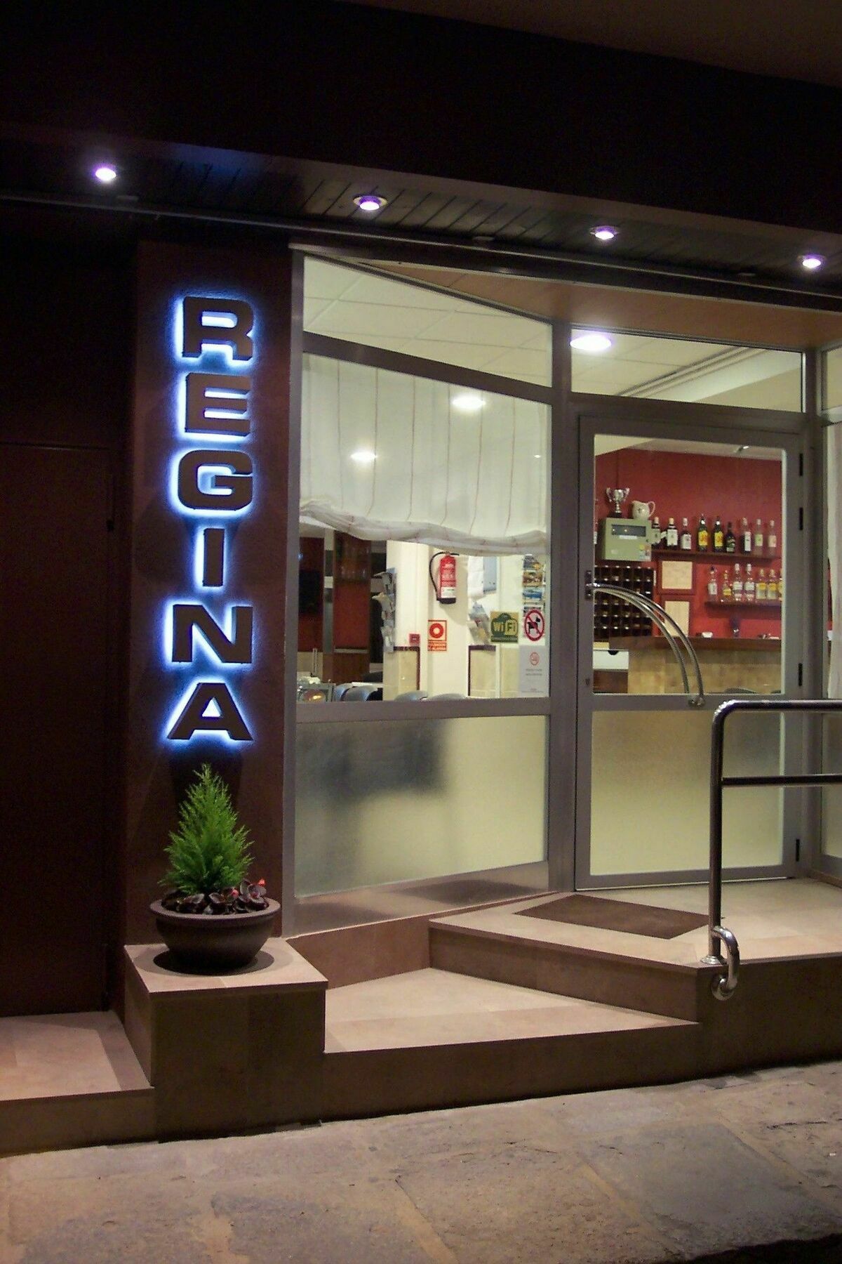 Hostal Regina Бланес Екстер'єр фото
